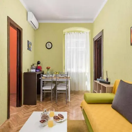 Apartment Karesa -rijeka